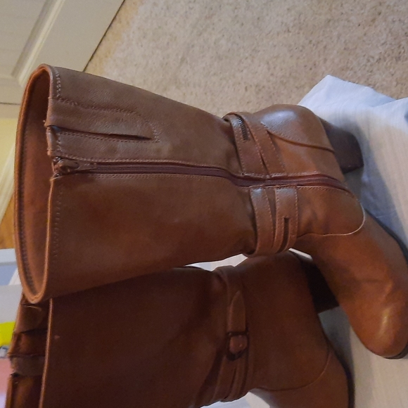 Women boots - Picture 2 of 4